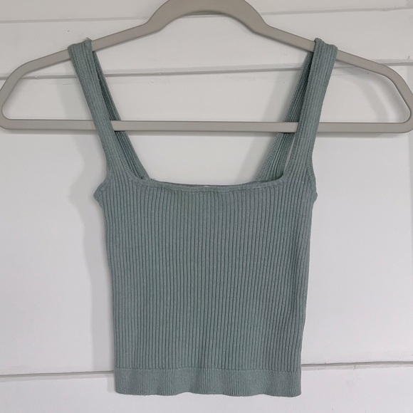 Garage crop top - Picture 1 of 3